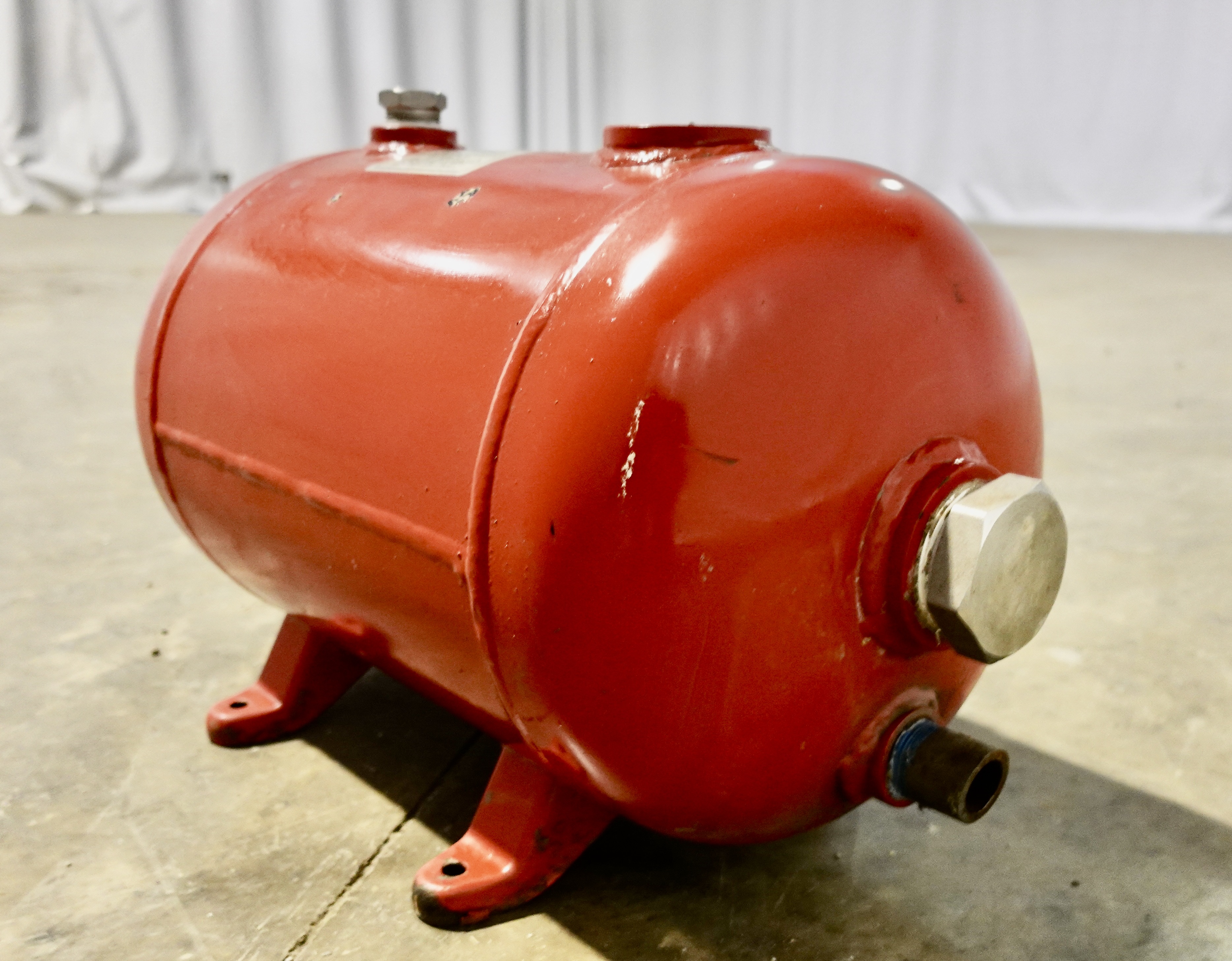 Used Blowcase, Horizontal, 8.9 gal, 200#