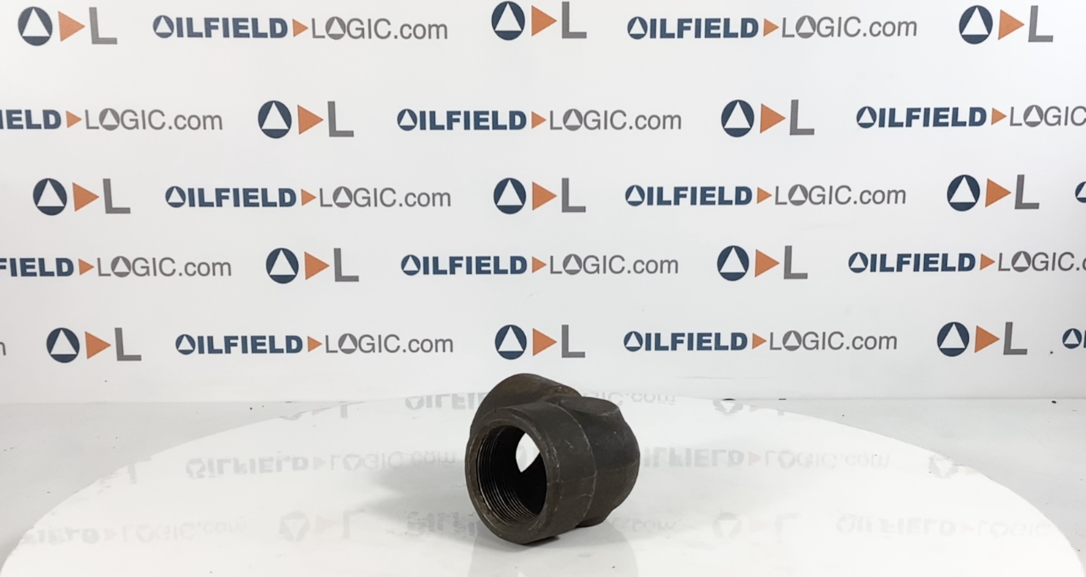 Elbow, THD, 2", FNPT, 2M, SA105