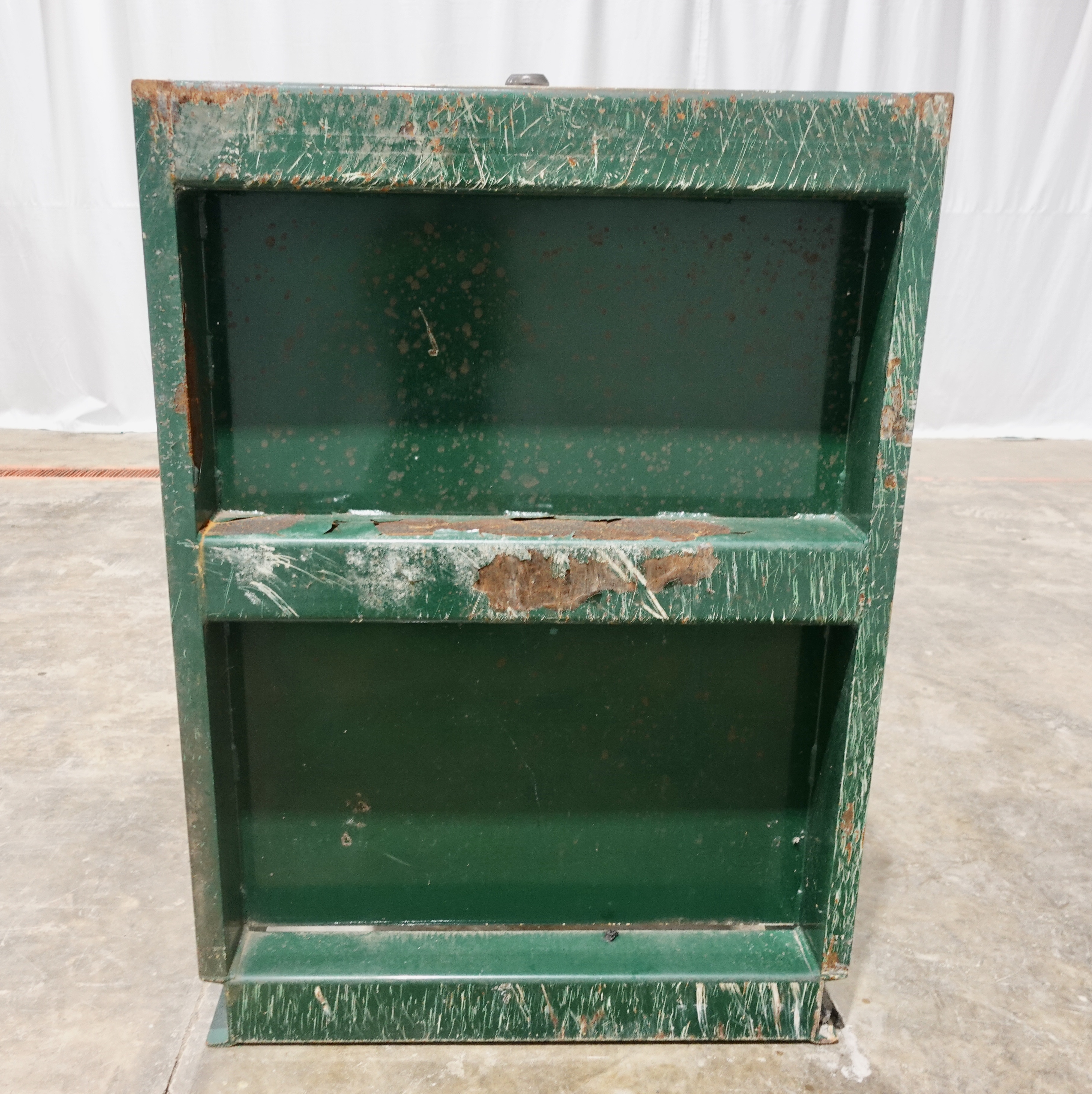 Used Sand Trap, Gravity, 28"x8', 5000#