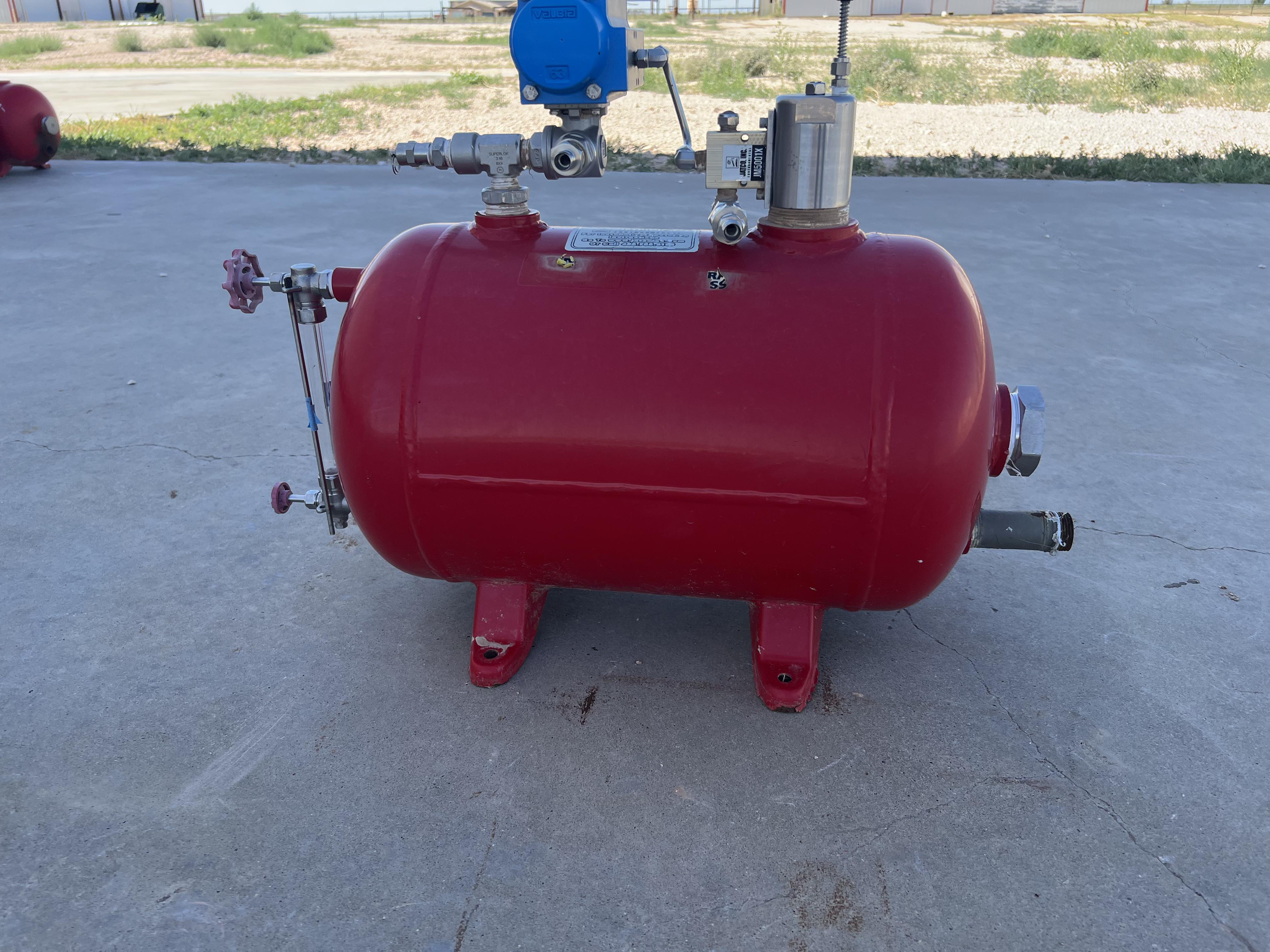 Used Blowcase, Horizontal, 8.9 gal, 200#