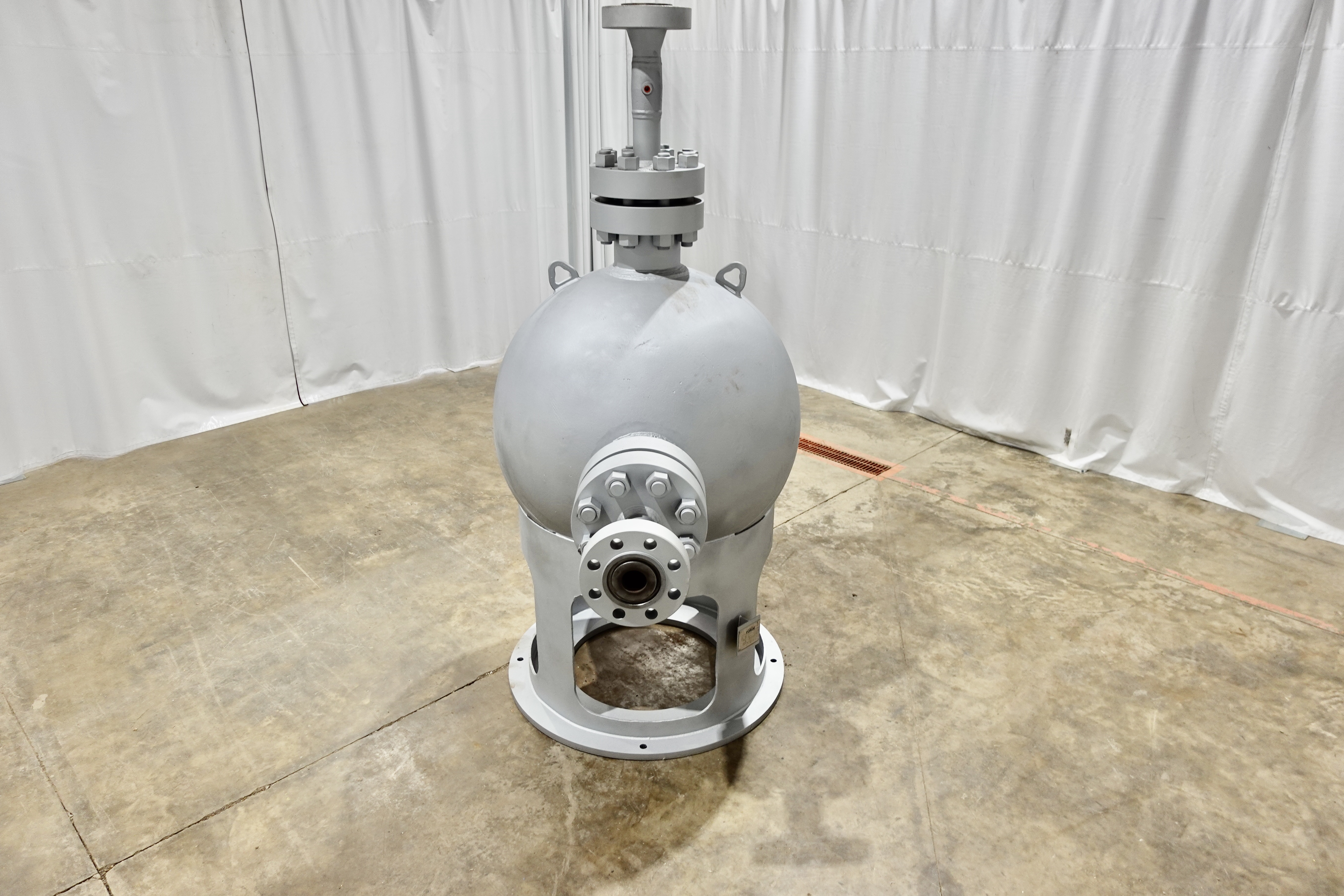 Used Sand Trap, Spherical, 48", 5000#