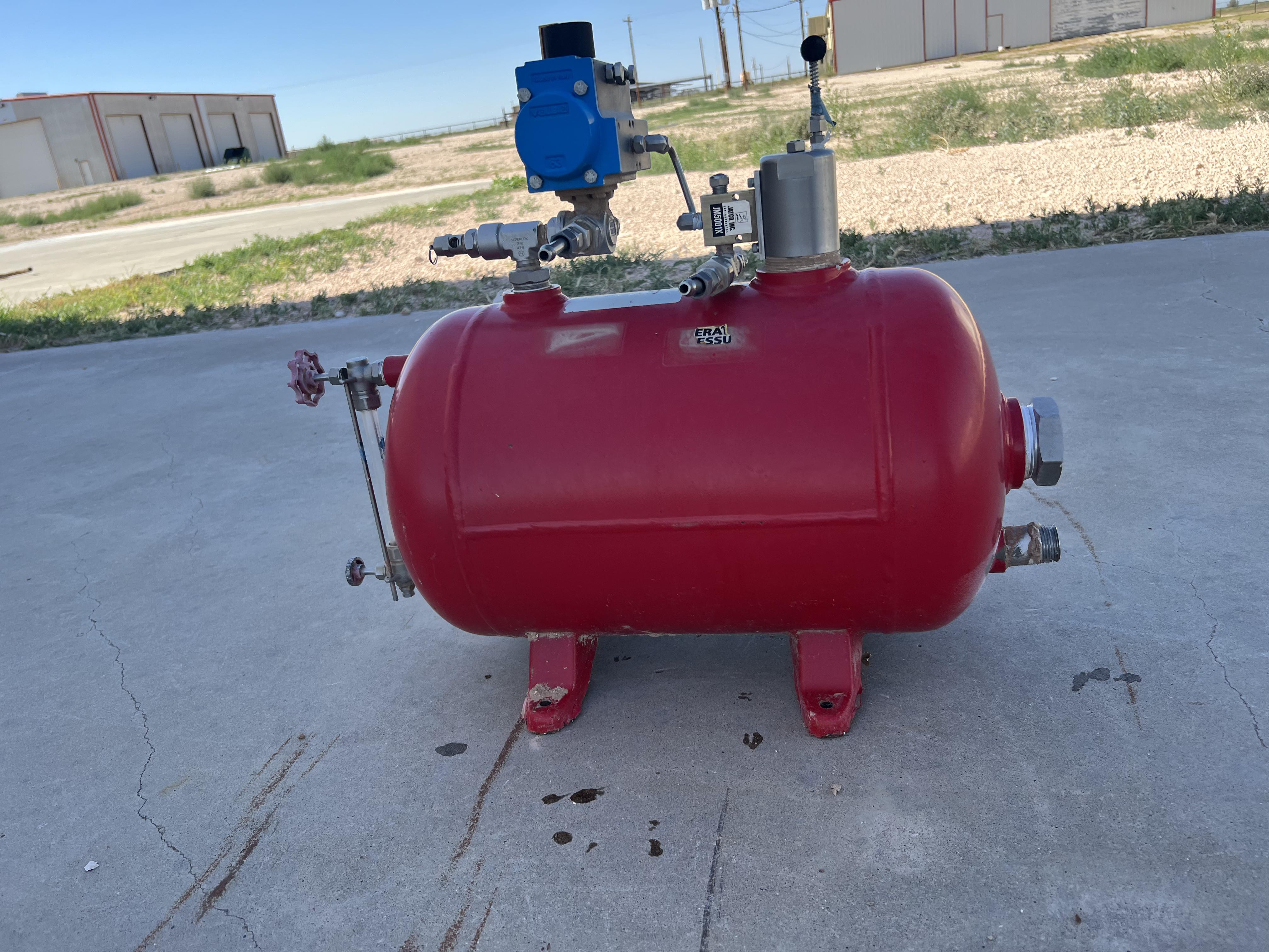 Used Blowcase, Horizontal, 8.9 gal, 200#