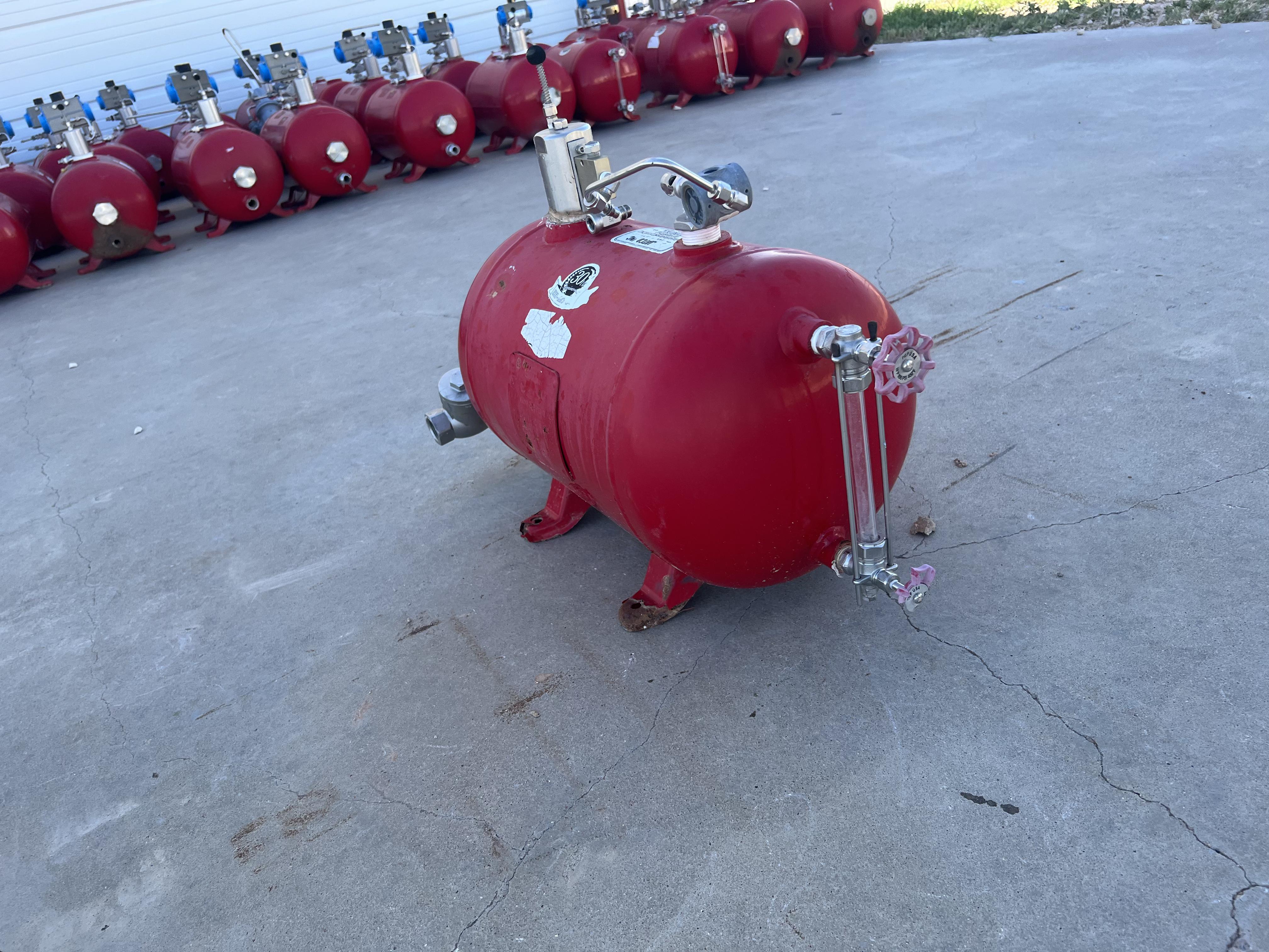 Blowcase, Horizontal, 8.9 gal, 200#