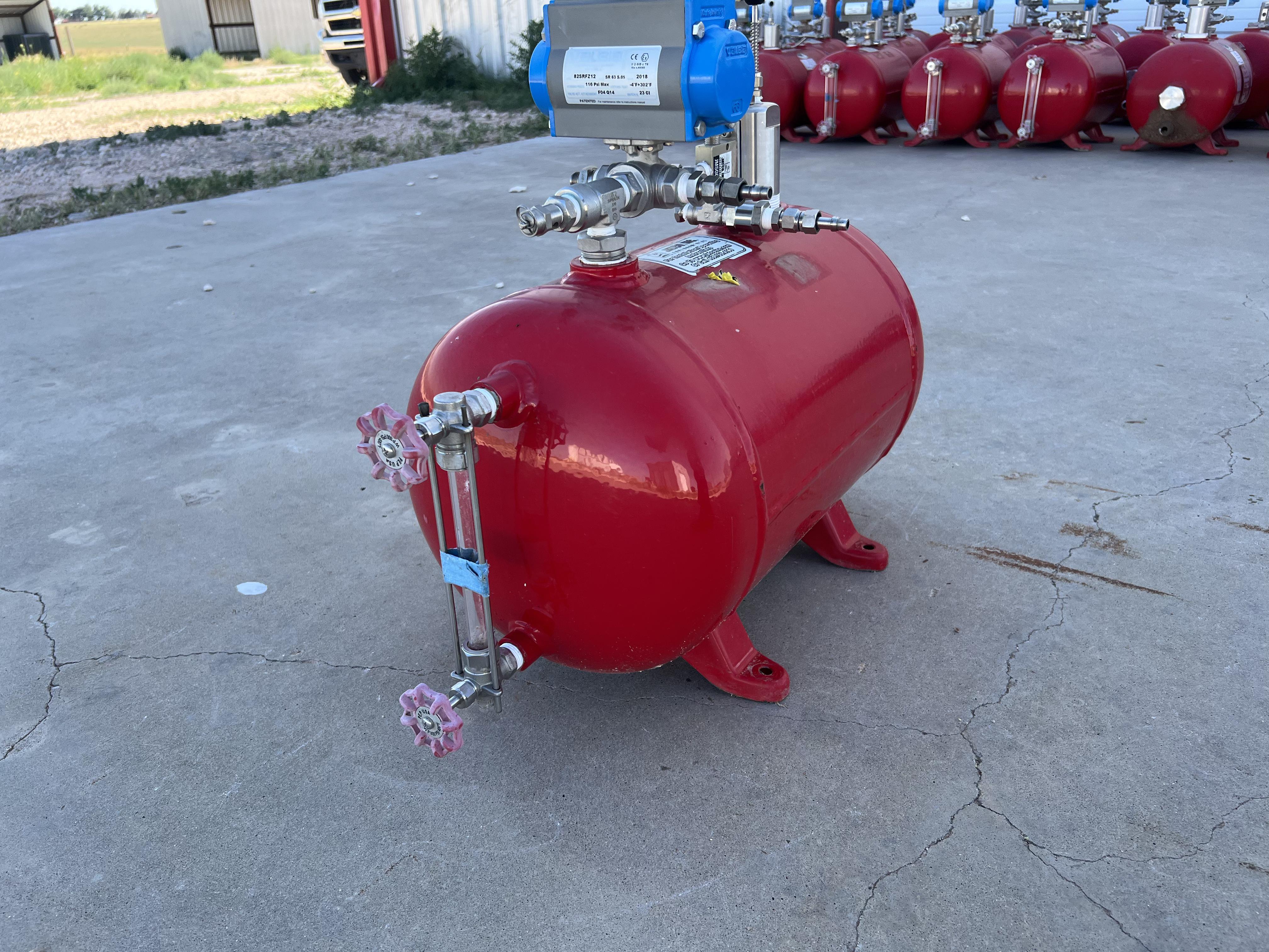 Used Blowcase, Horizontal, 8.9 gal, 200#