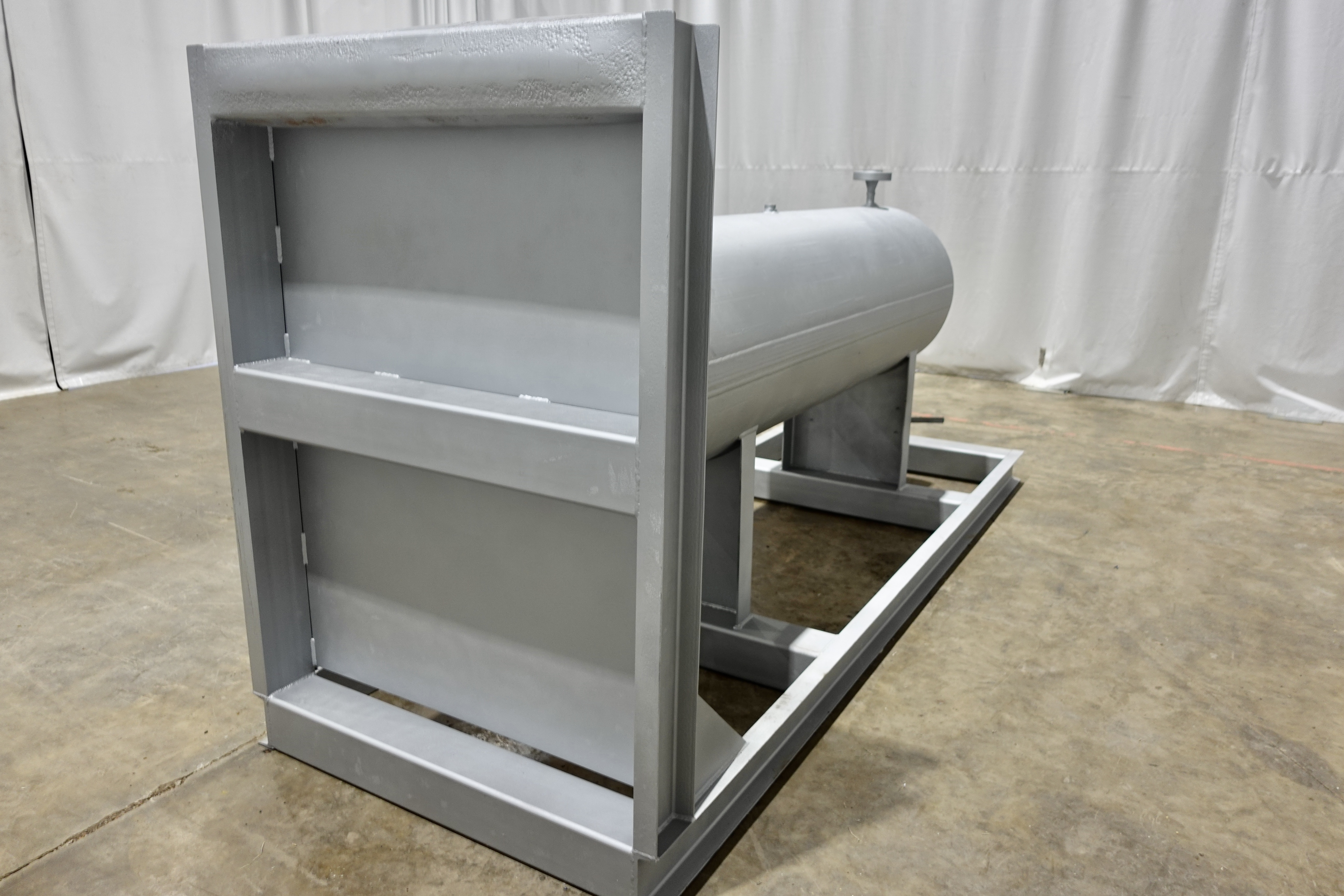 Refurbished Sand Trap, Gravity, 28"x8', 5000#