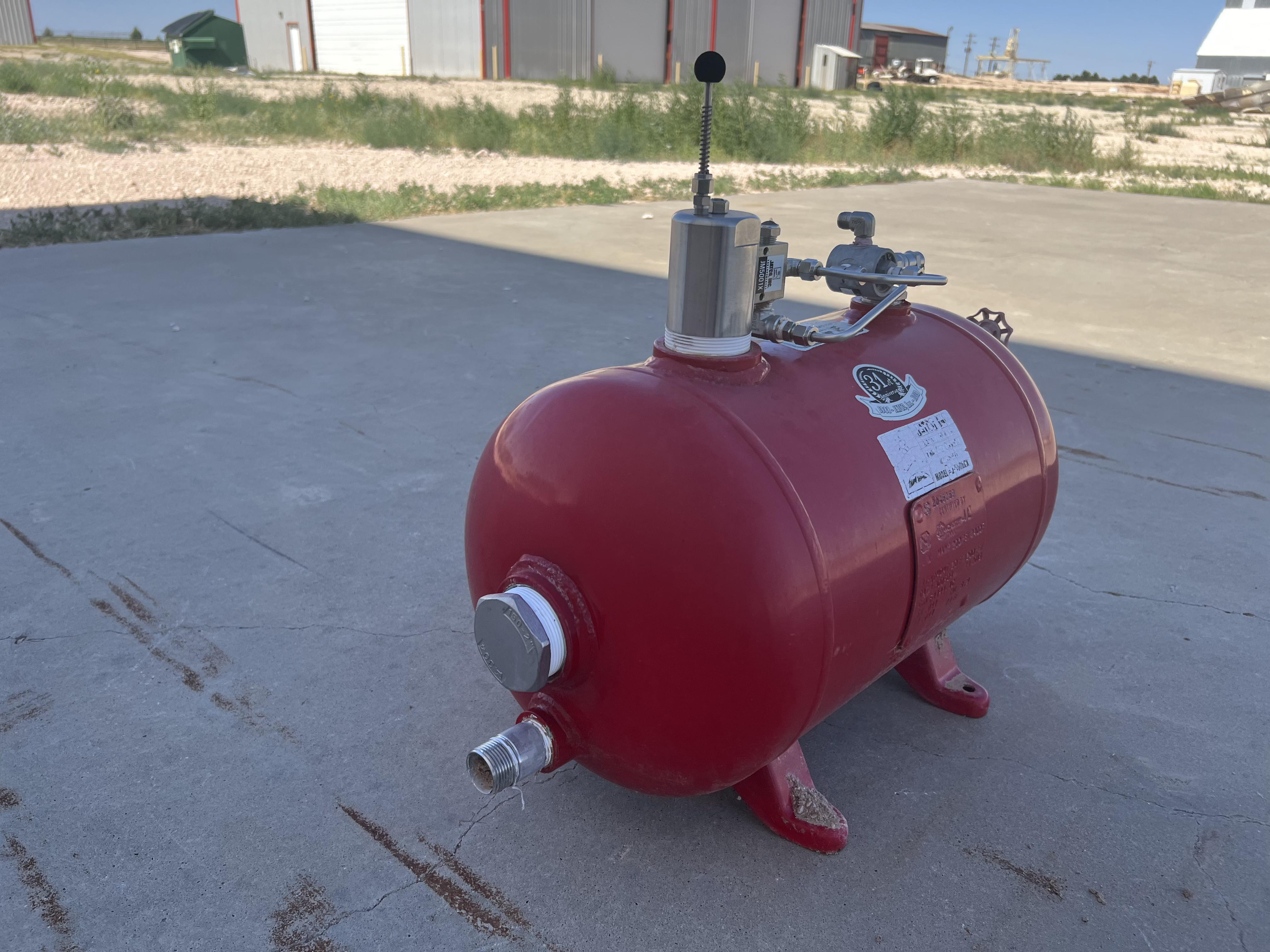 Blowcase, Horizontal, 8.9 gal, 200#