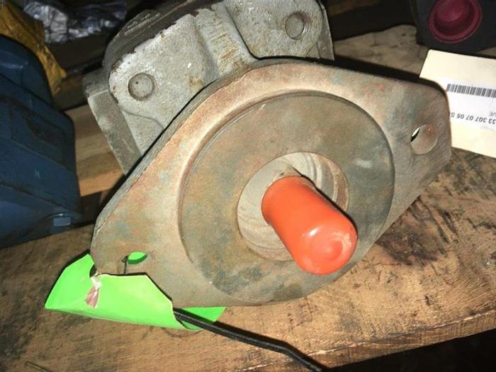 Used 0 Parker K125803 SINGLE STAGE GEAR PUMP - 308-9111-041
