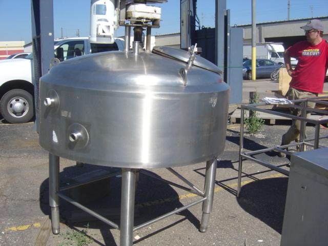 Usado 1500 GALLON SINGLE SHELL TANK