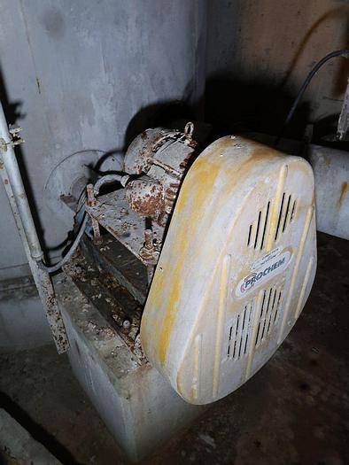 Used APACHE 9' DIA. X 15' HIGH T-316L SS  WITH AGITATOR 7138 GALLONS