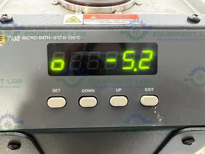 Used Fluke Corporation  7102 Micro Bath Thermometer Calibrator -5° to 125°C, 750 mL