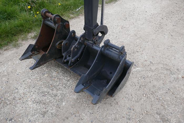 Used 2008 BOBCAT 323