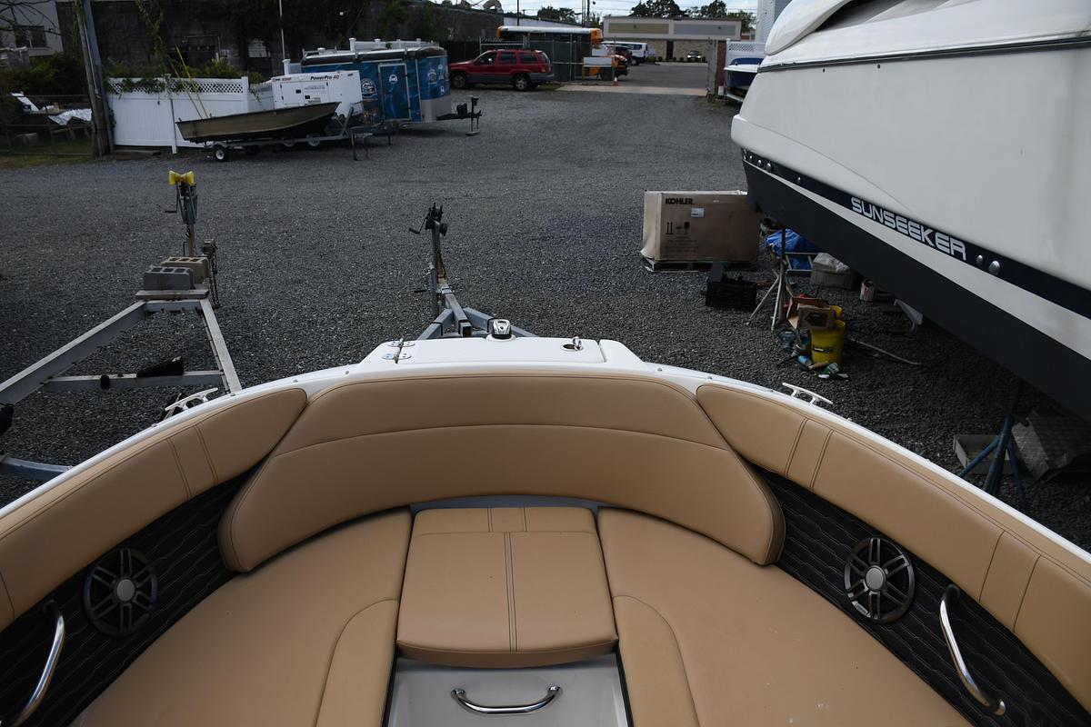 Used 2023 Sea Ray 230 SPX OB
