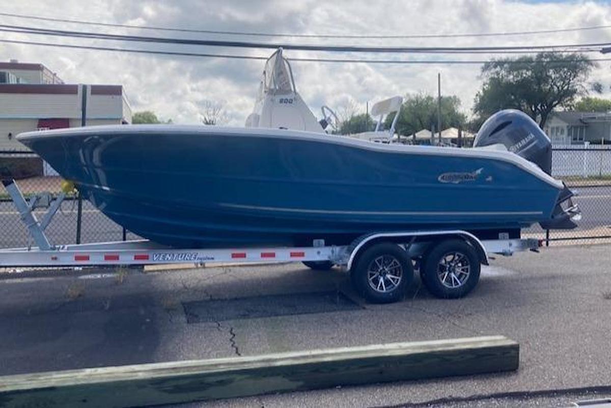 2023 Bulls Bay 200 Center Console