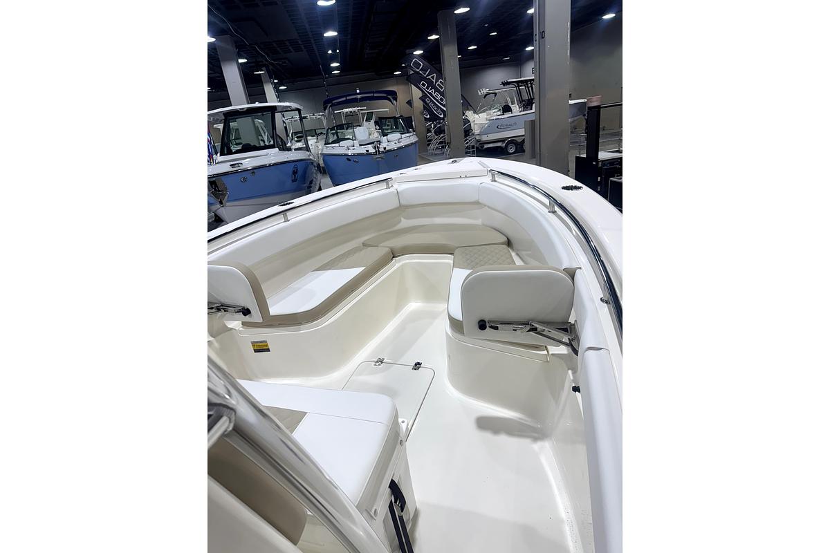 2026 Bulls Bay 255 Center Console
