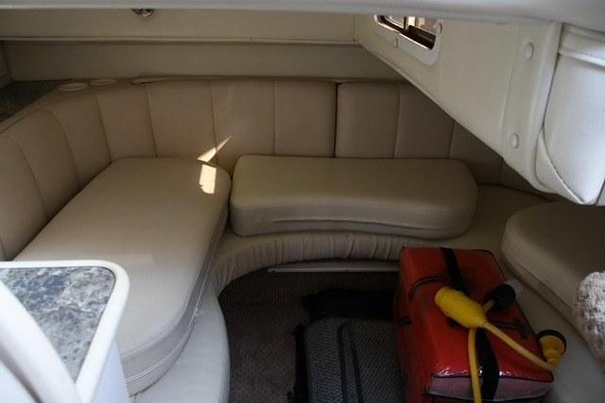 Used 1999 Rinker Fiesta Vee 330
