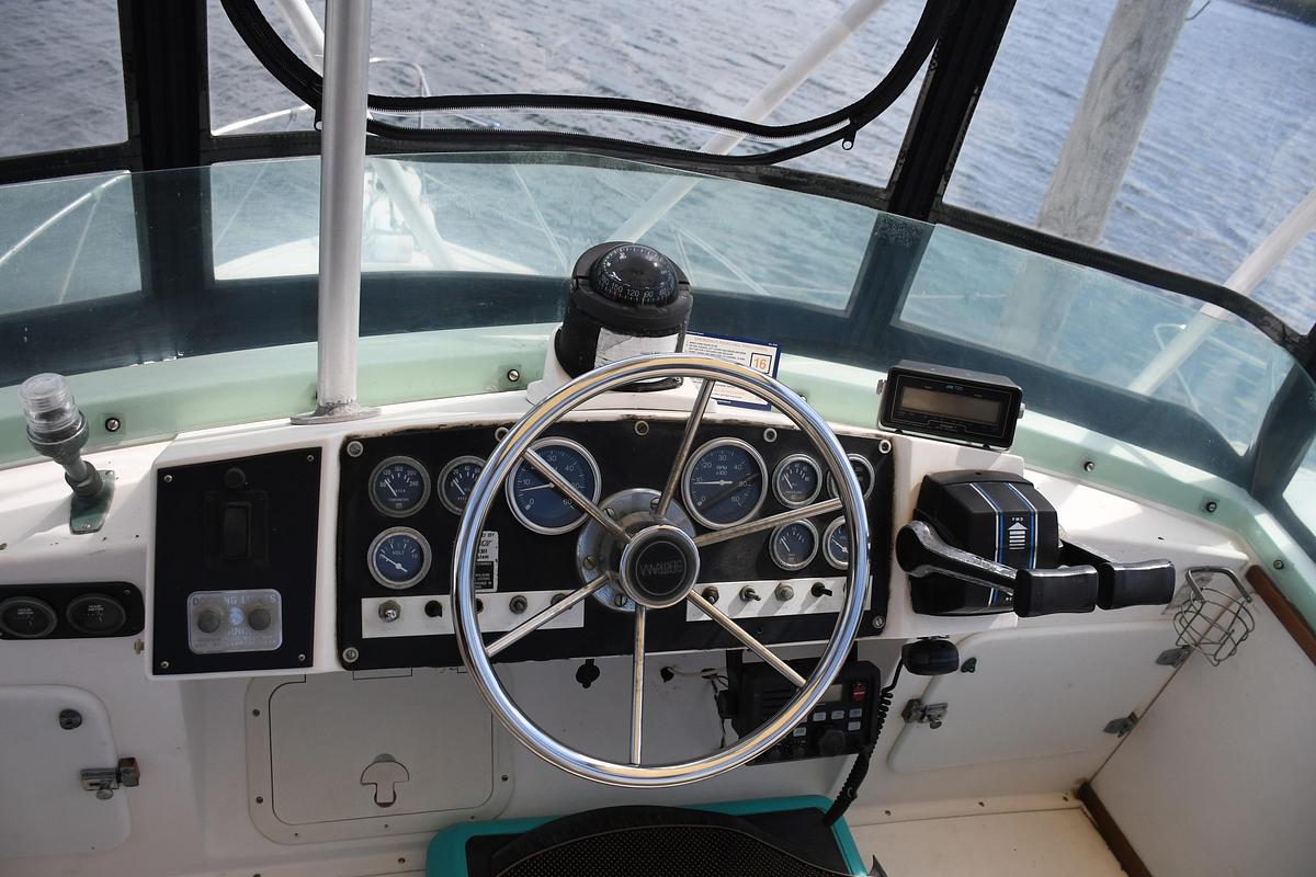 Used 1979 Bertram 28 Flybridge Cruiser