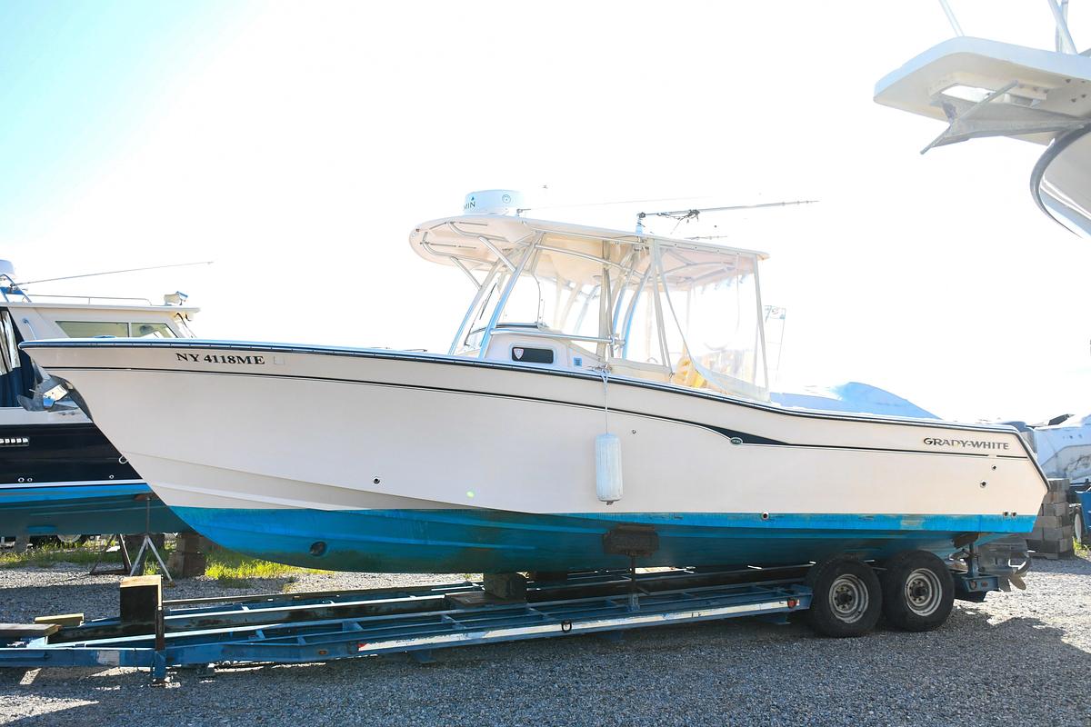 Used 2007 grady white 306 Canyon