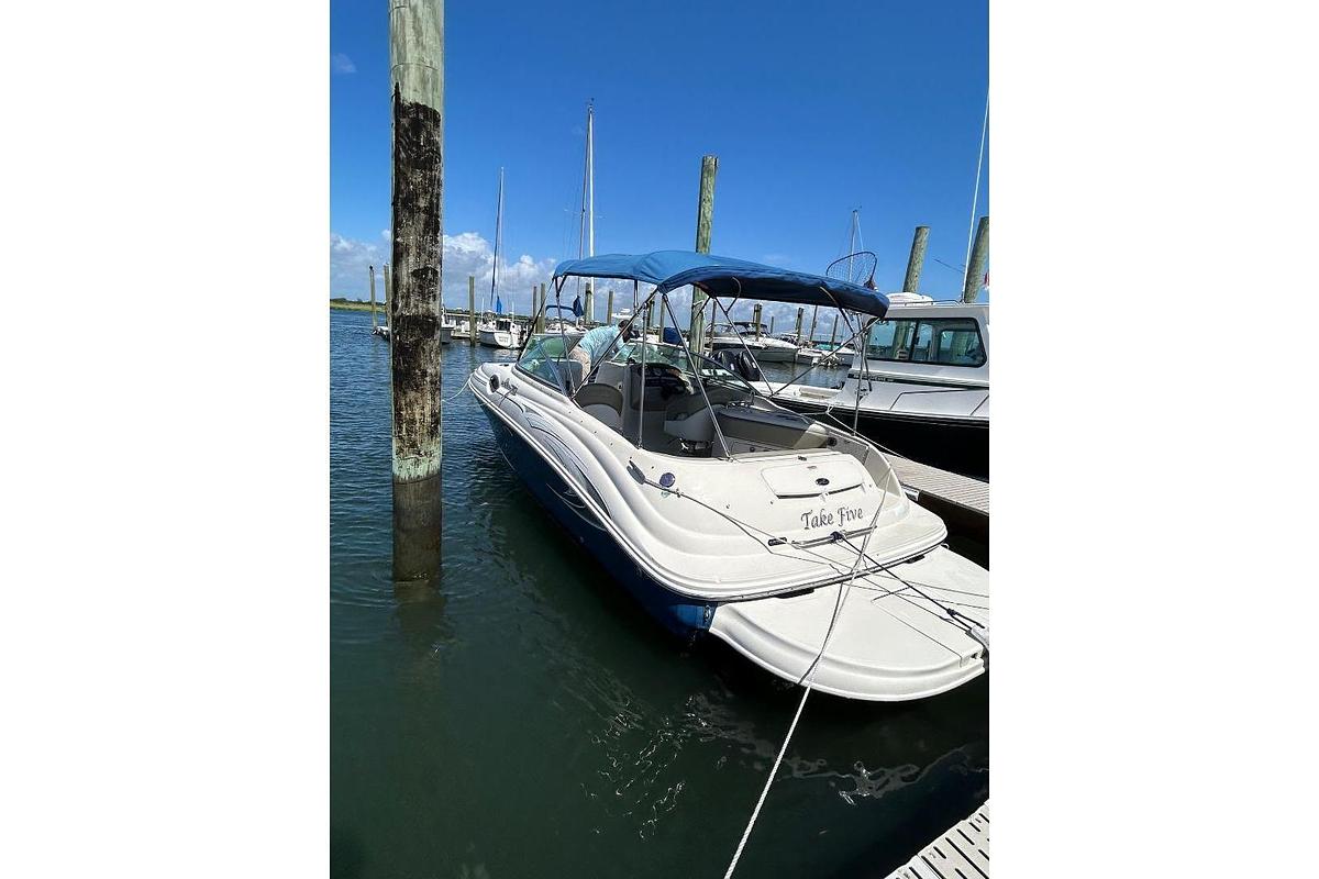 Used 2006 Sea Ray 240 Sundeck