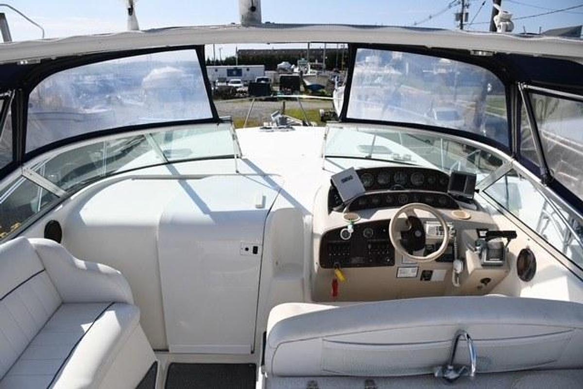 Used 1999 Rinker Fiesta Vee 330
