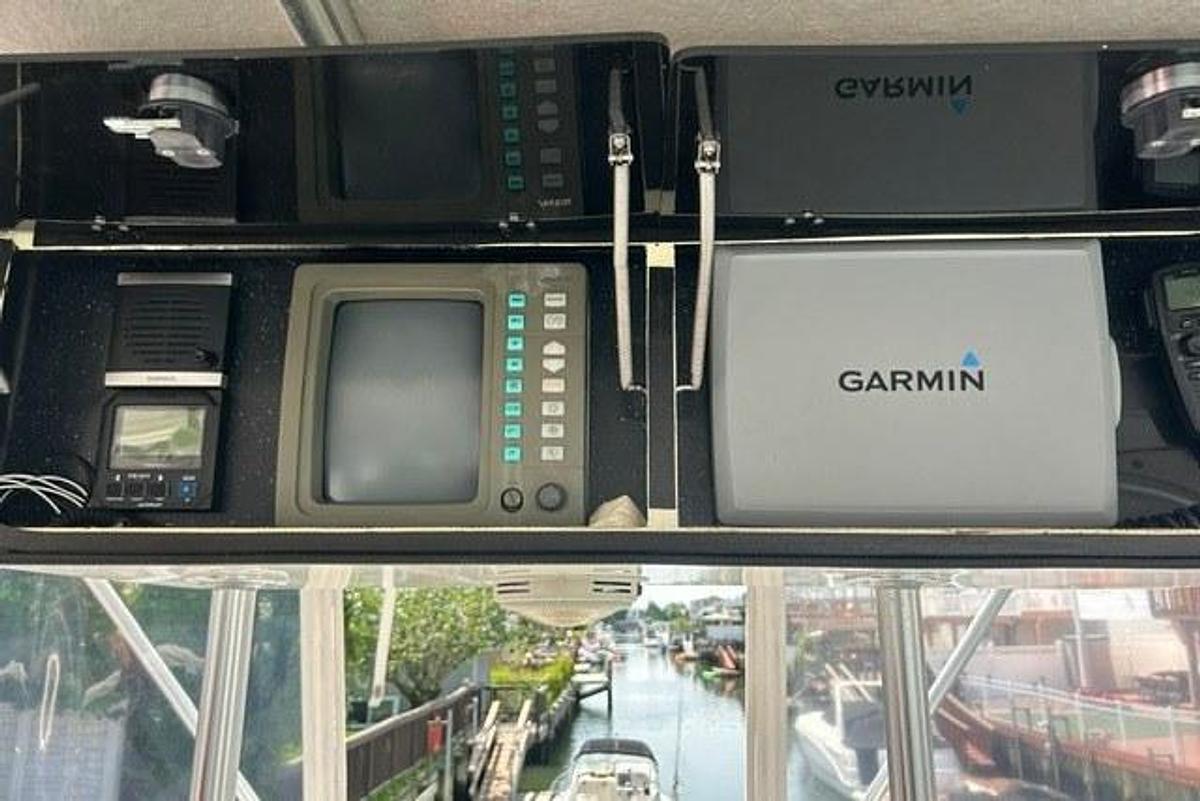 Used 1998 Silverton 37 Convertible