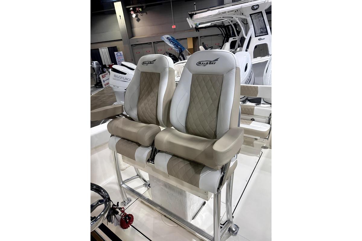2026 Bulls Bay 255 Center Console