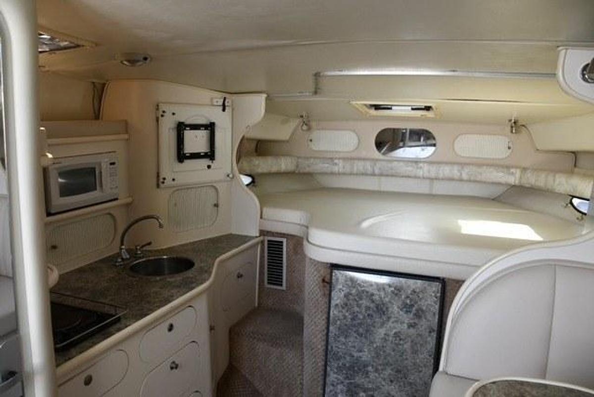 Used 1999 Rinker Fiesta Vee 330