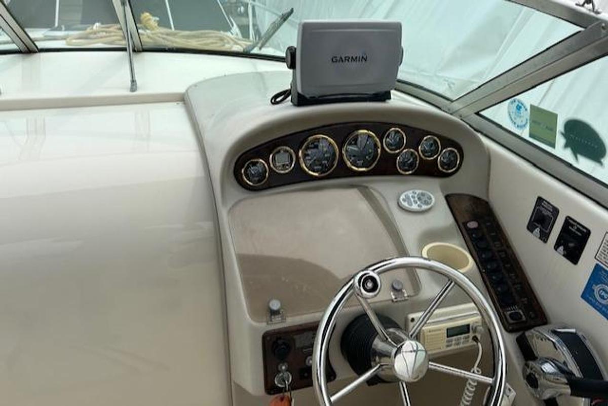 Used 2001 Rinker Fiesta Vee 270