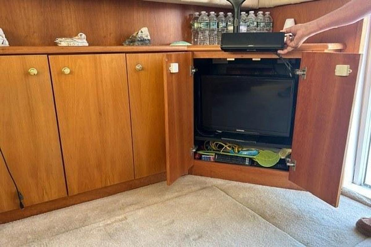 Used 1998 Silverton 37 Convertible