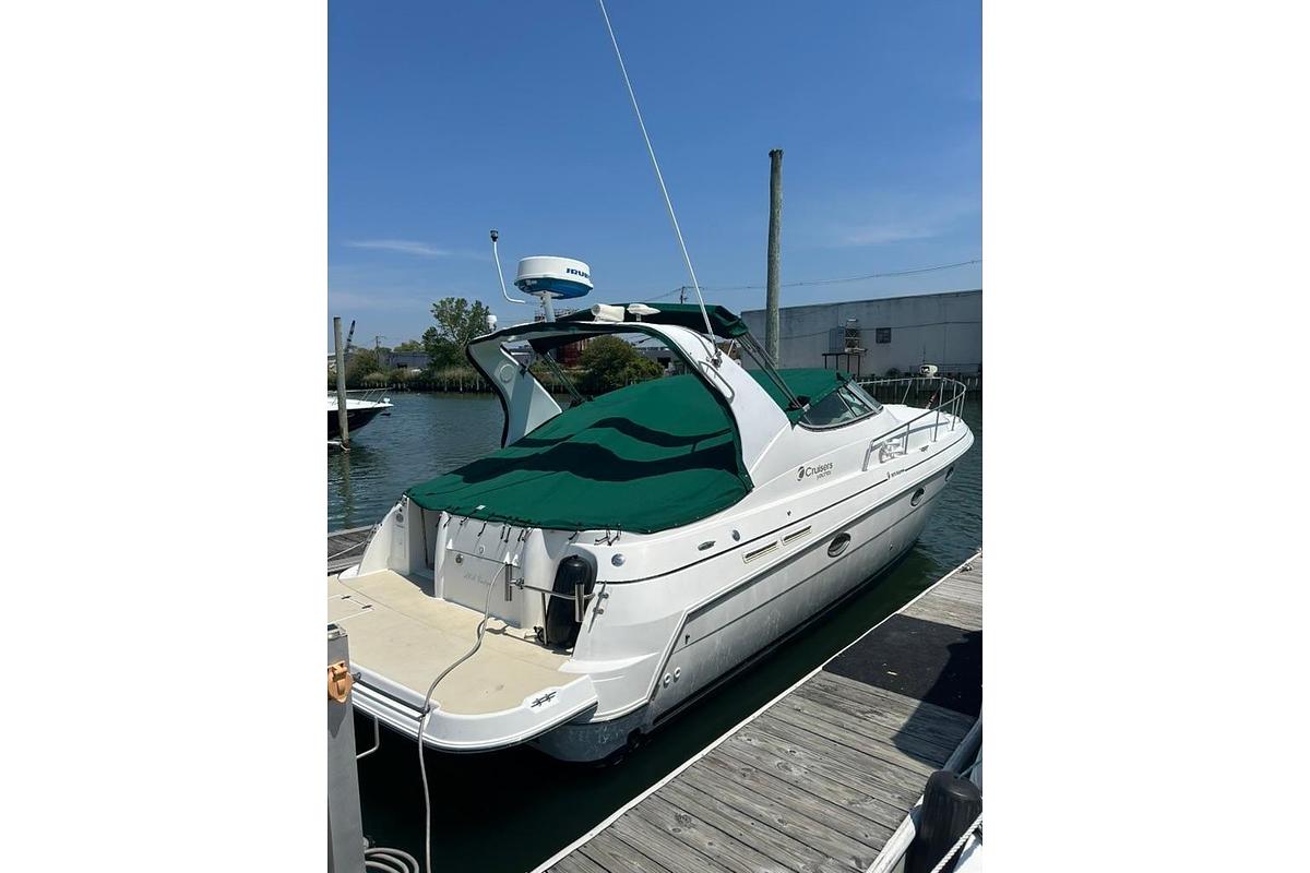 Used 2000 Cruisers Yachts 3375 Esprit