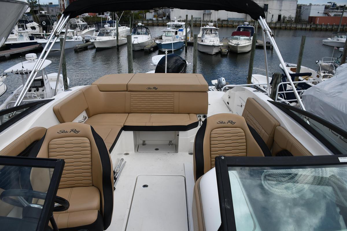 Used 2023 Sea Ray 230 SPX OB