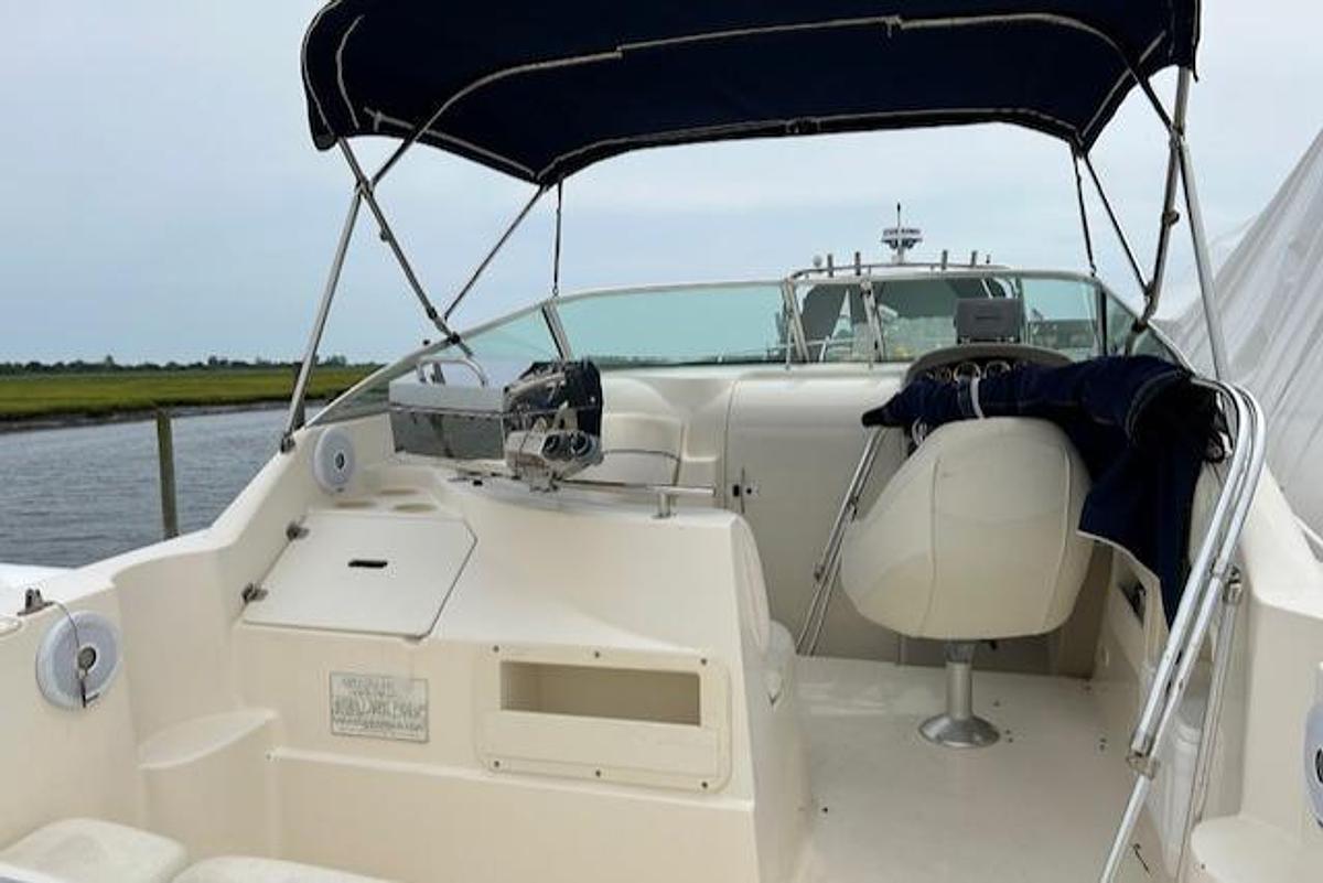 Used 2001 Rinker Fiesta Vee 270