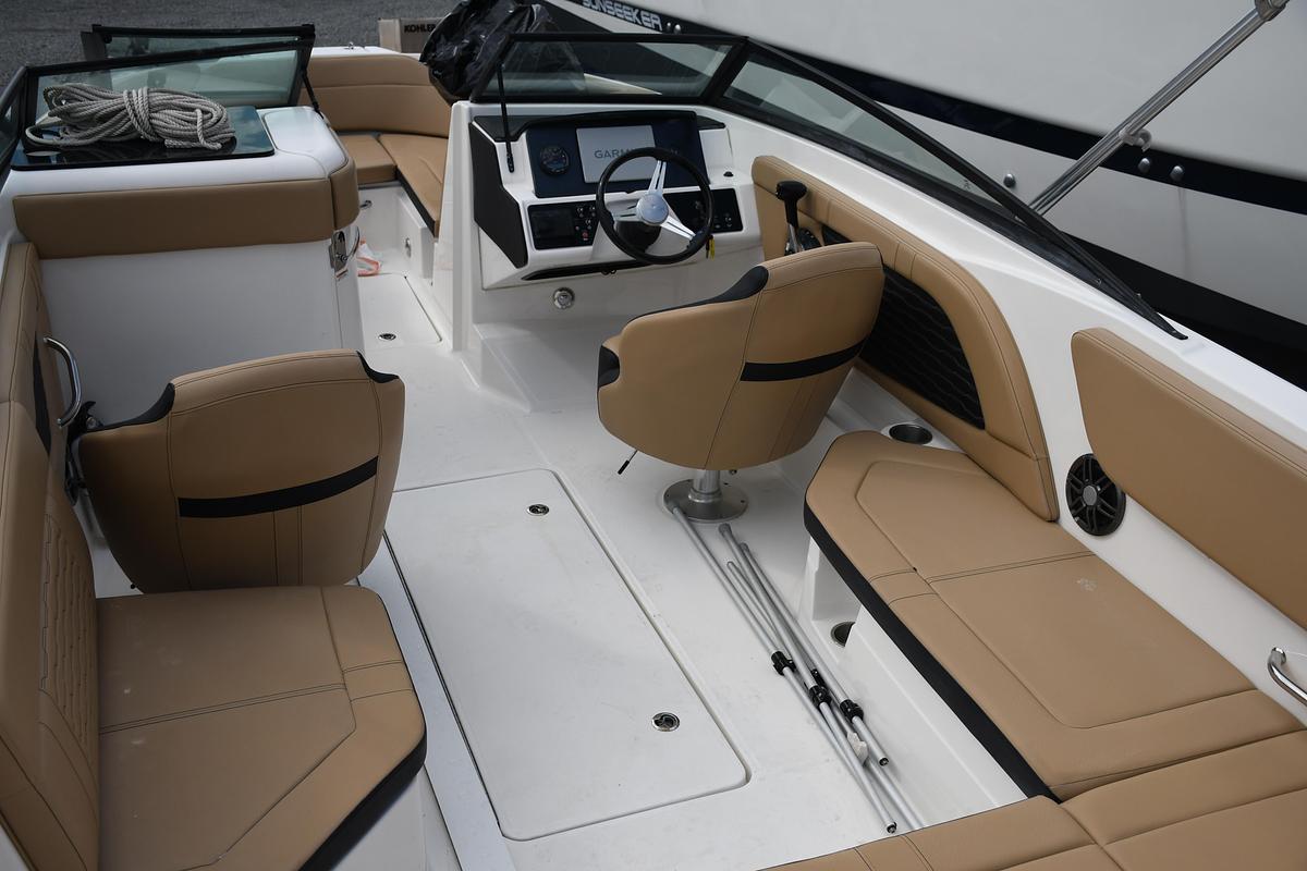 Used 2023 Sea Ray 230 SPX OB