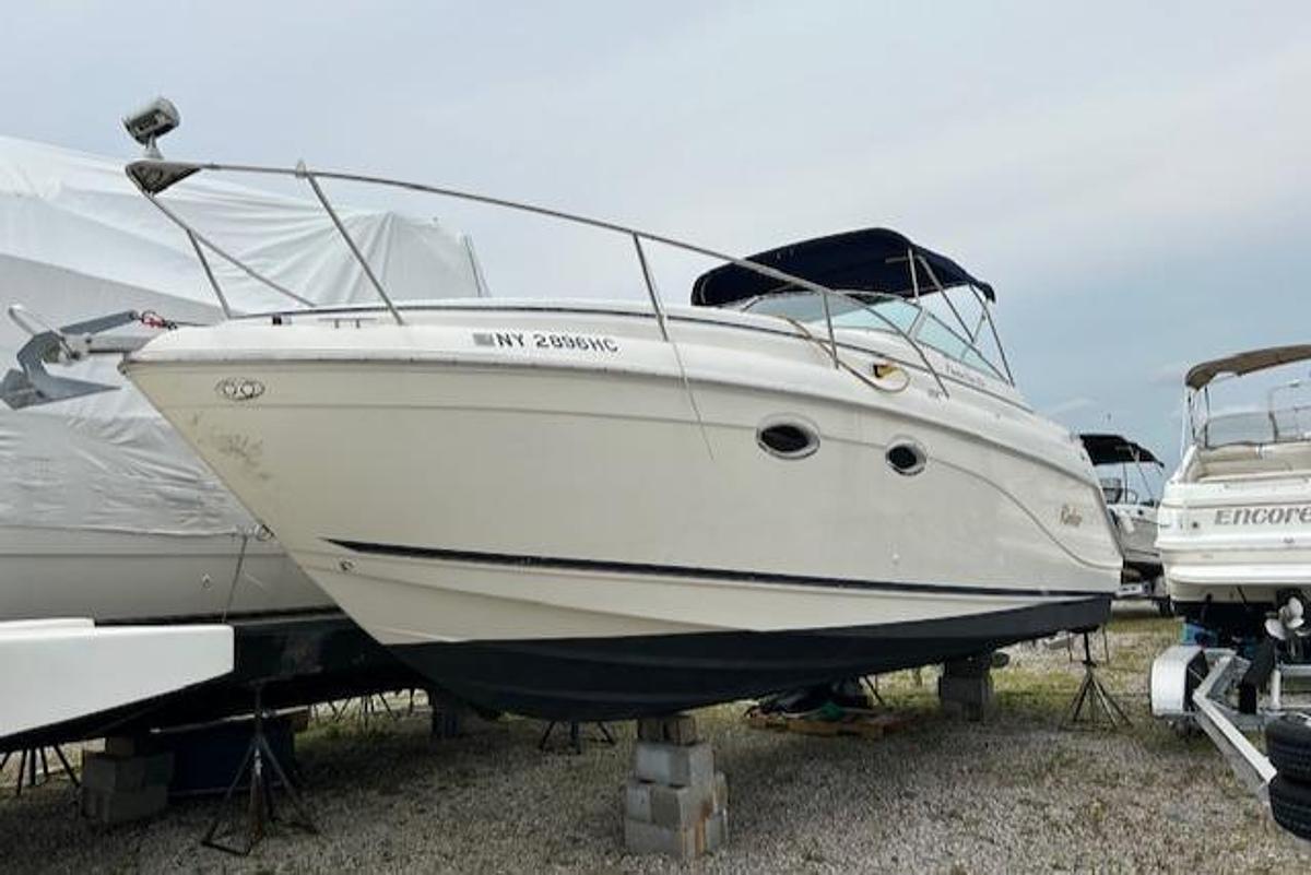 Used 2001 Rinker Fiesta Vee 270
