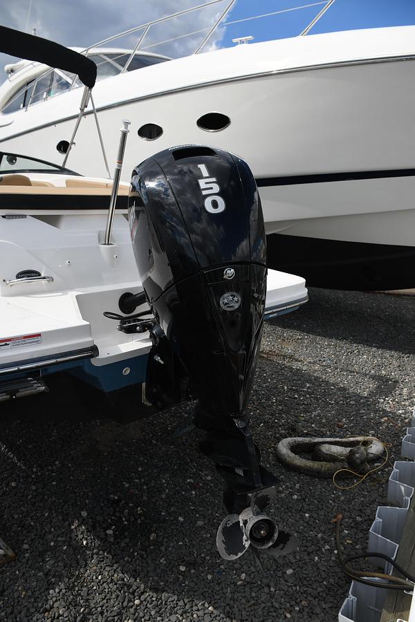 Used 2023 Sea Ray 230 SPX OB