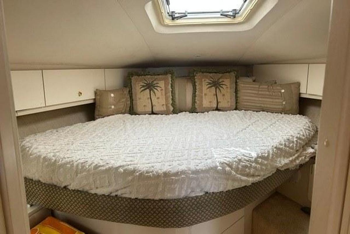 Used 1998 Silverton 37 Convertible