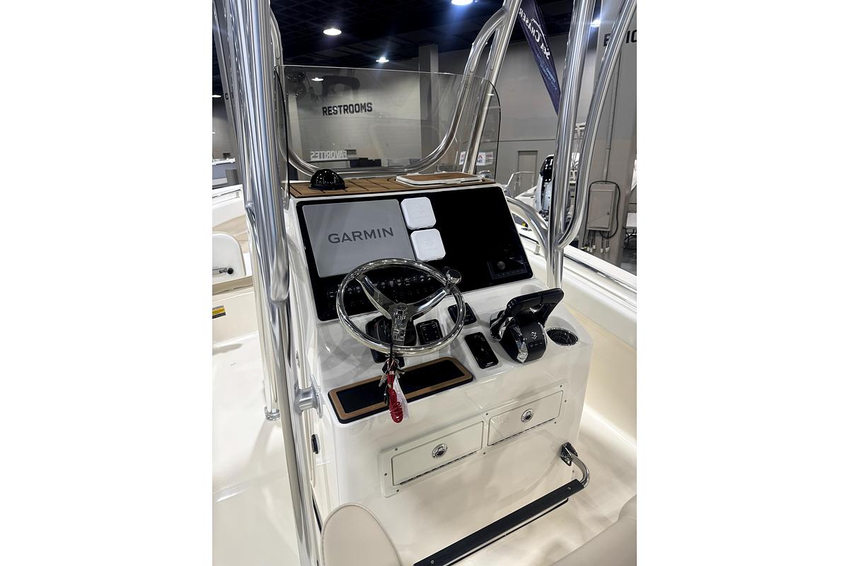 2026 Bulls Bay 255 Center Console
