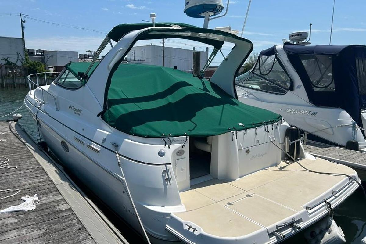 Used 2000 Cruisers Yachts 3375 Esprit