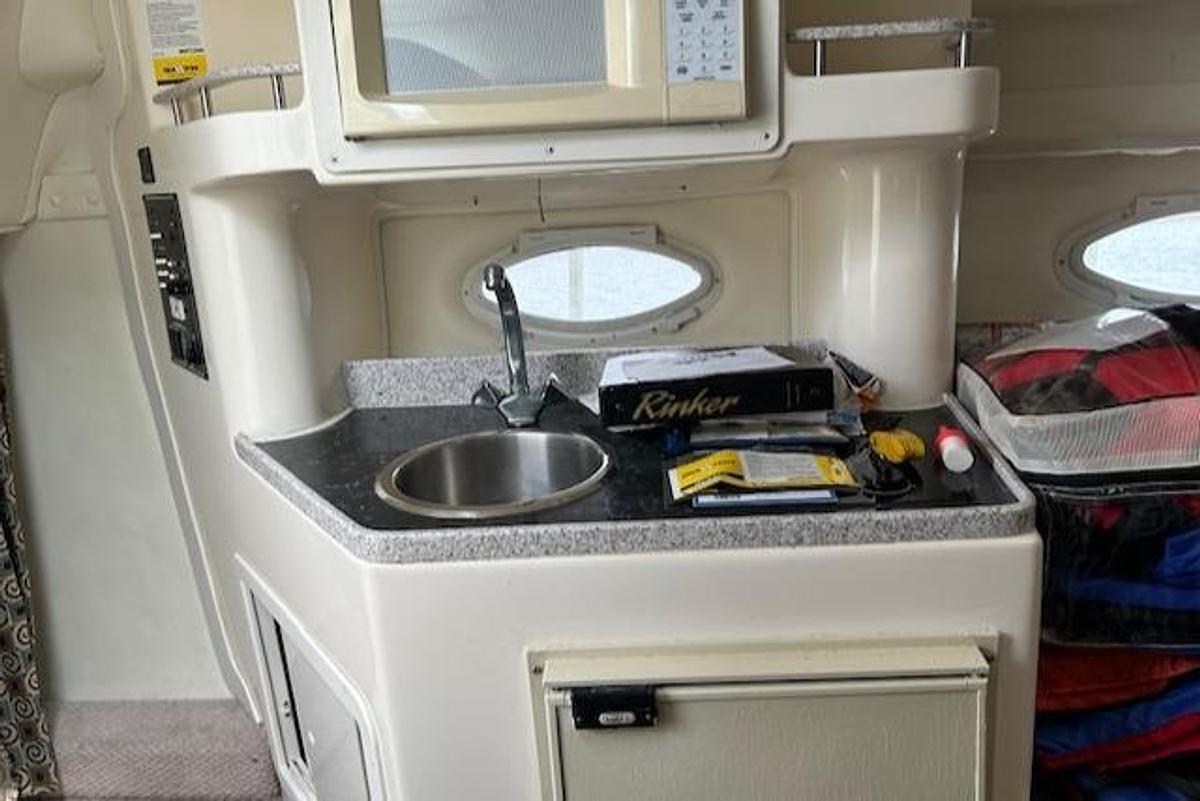 Used 2001 Rinker Fiesta Vee 270
