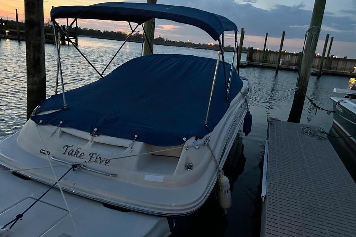 Used 2006 Sea Ray 240 Sundeck