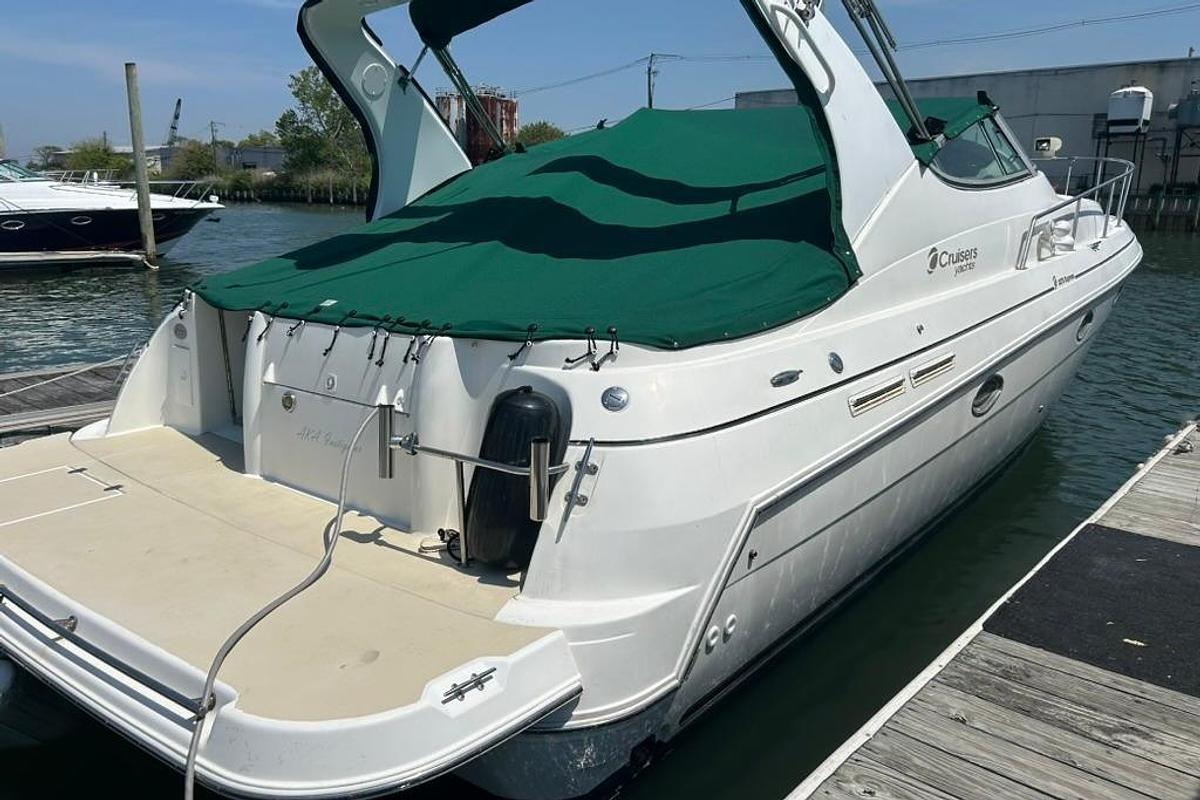 Used 2000 Cruisers Yachts 3375 Esprit