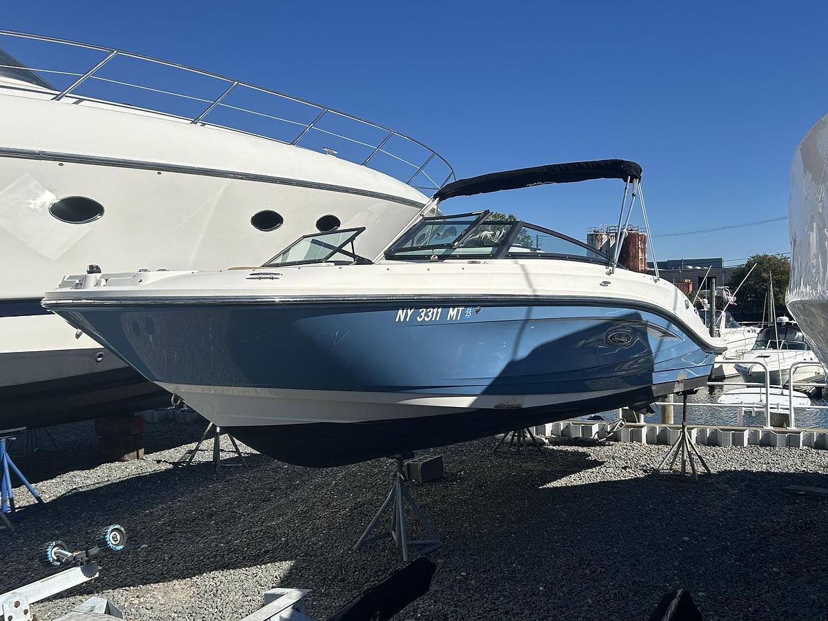 Used 2023 Sea Ray 230 SPX OB
