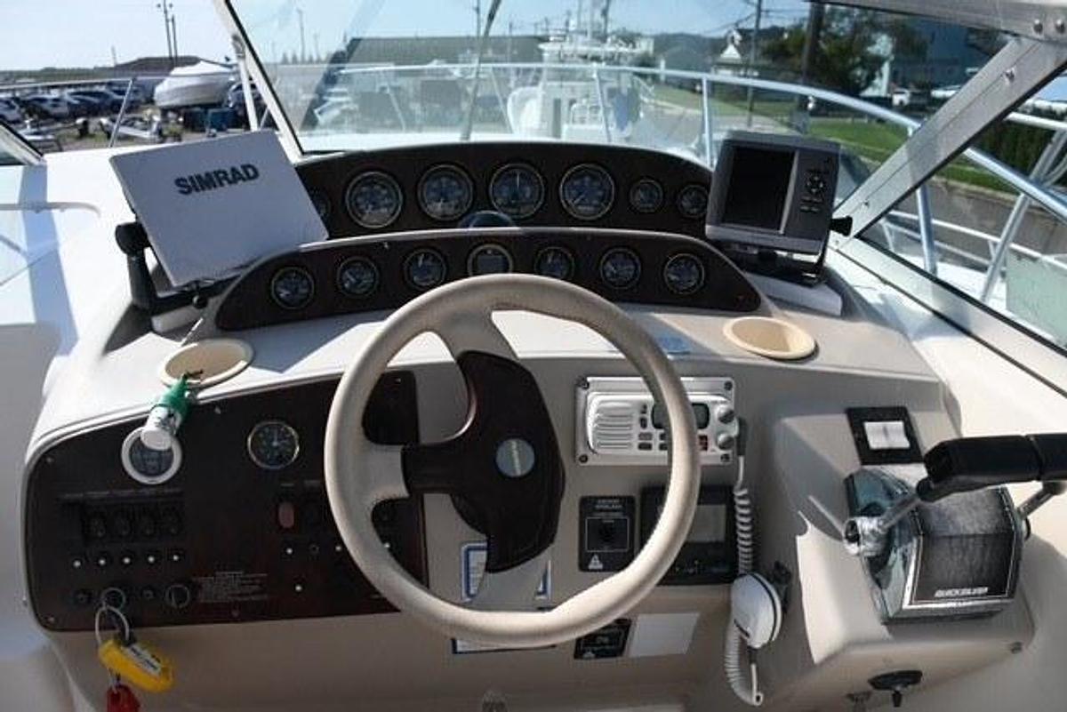 Used 1999 Rinker Fiesta Vee 330