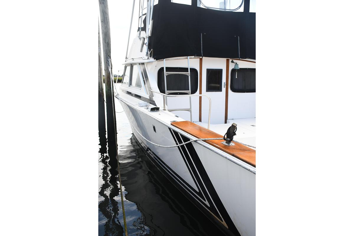 Used 1979 Bertram 28 Flybridge Cruiser