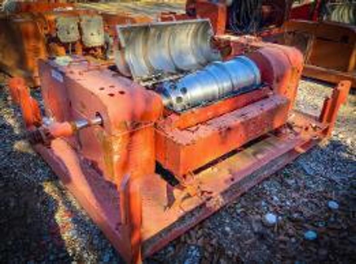 Used UE-GR-1136