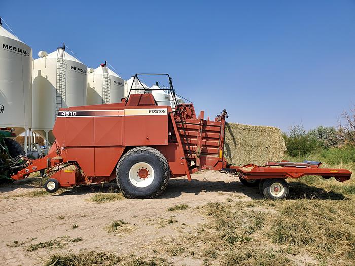 Used 2006 Hesston 4910 Baler w/ Accumulator ** 32k Bales **