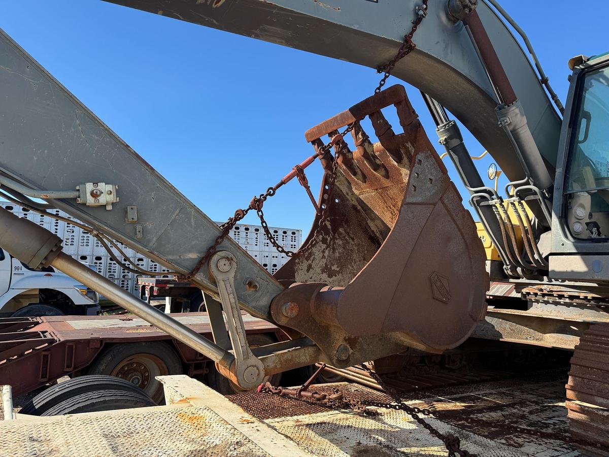 Used VOLVO Excavator