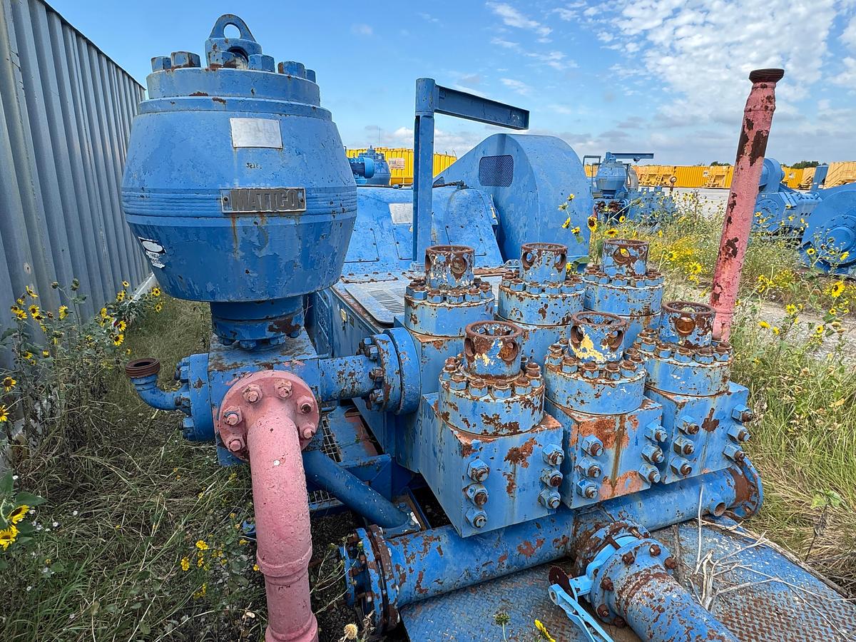 Used National Oilwell 9P-100 Triplex Mud Pump