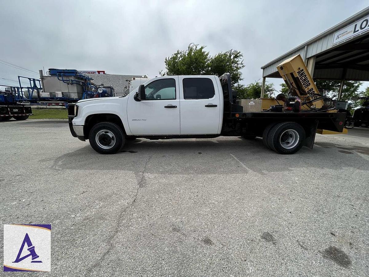 Used 2013 GMC 3500HD Crew Cab Flatbed Bed
