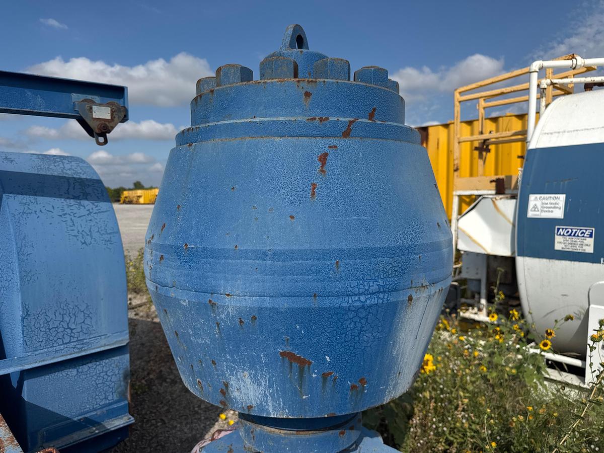 Used National Oilwell 9P-100 Triplex Mud Pump