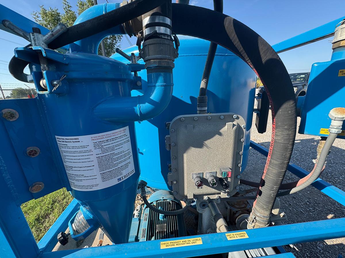 Used Triton / Great Plains Vacuum Tank System